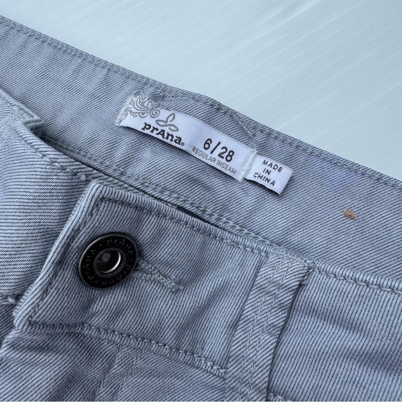 Prana Women's Skinny Jeans in Light Gray - Picture 5 of 8
